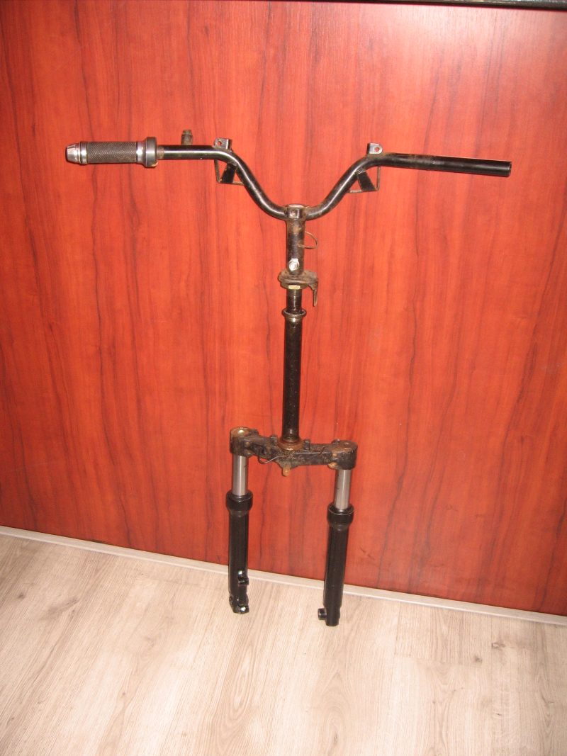 Voorvork compleet met stuur BTC/AGM Riva