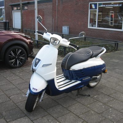 Peugeot Django